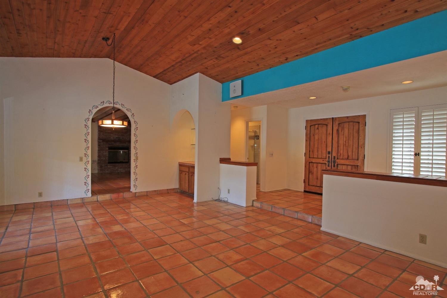70400 Chappel Road Rancho Mirage, CA 92270 - Photo 10 of 49 a view of a livingroom with wooden floor