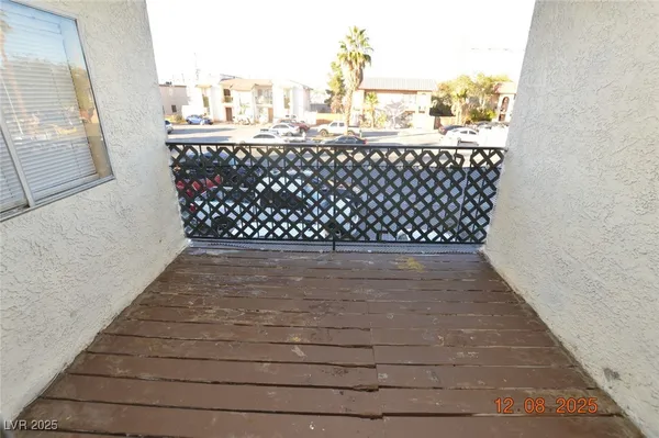 $950 | 5267 Del Gado Drive, Unit C, Las Vegas, NV 89103