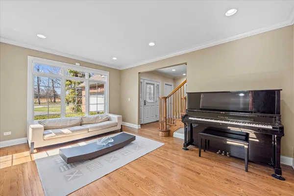 $1,350,000 | 1303 Glencoe Avenue, Highland Park, IL 60035