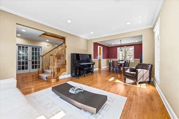 $1,350,000 | 1303 Glencoe Avenue, Highland Park, IL 60035