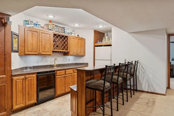 $985,000 | 26435 Noble Road, Excelsior, MN 55331