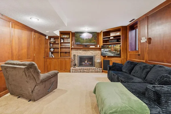 $985,000 | 26435 Noble Road, Excelsior, MN 55331