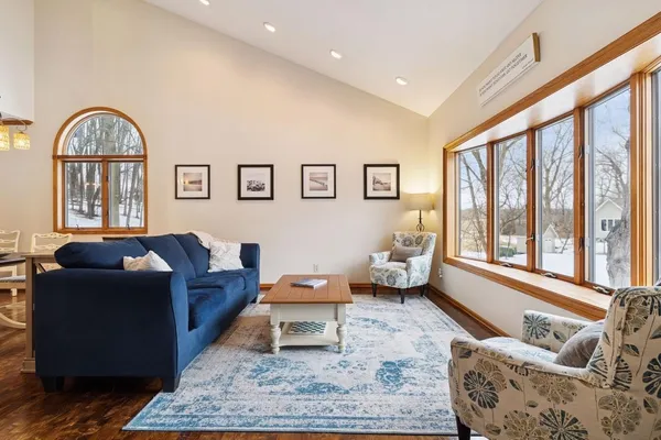 $985,000 | 26435 Noble Road, Excelsior, MN 55331