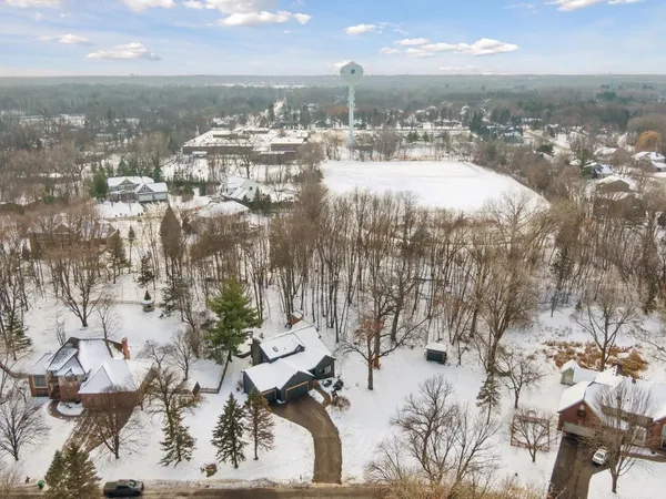 $985,000 | 26435 Noble Road, Excelsior, MN 55331