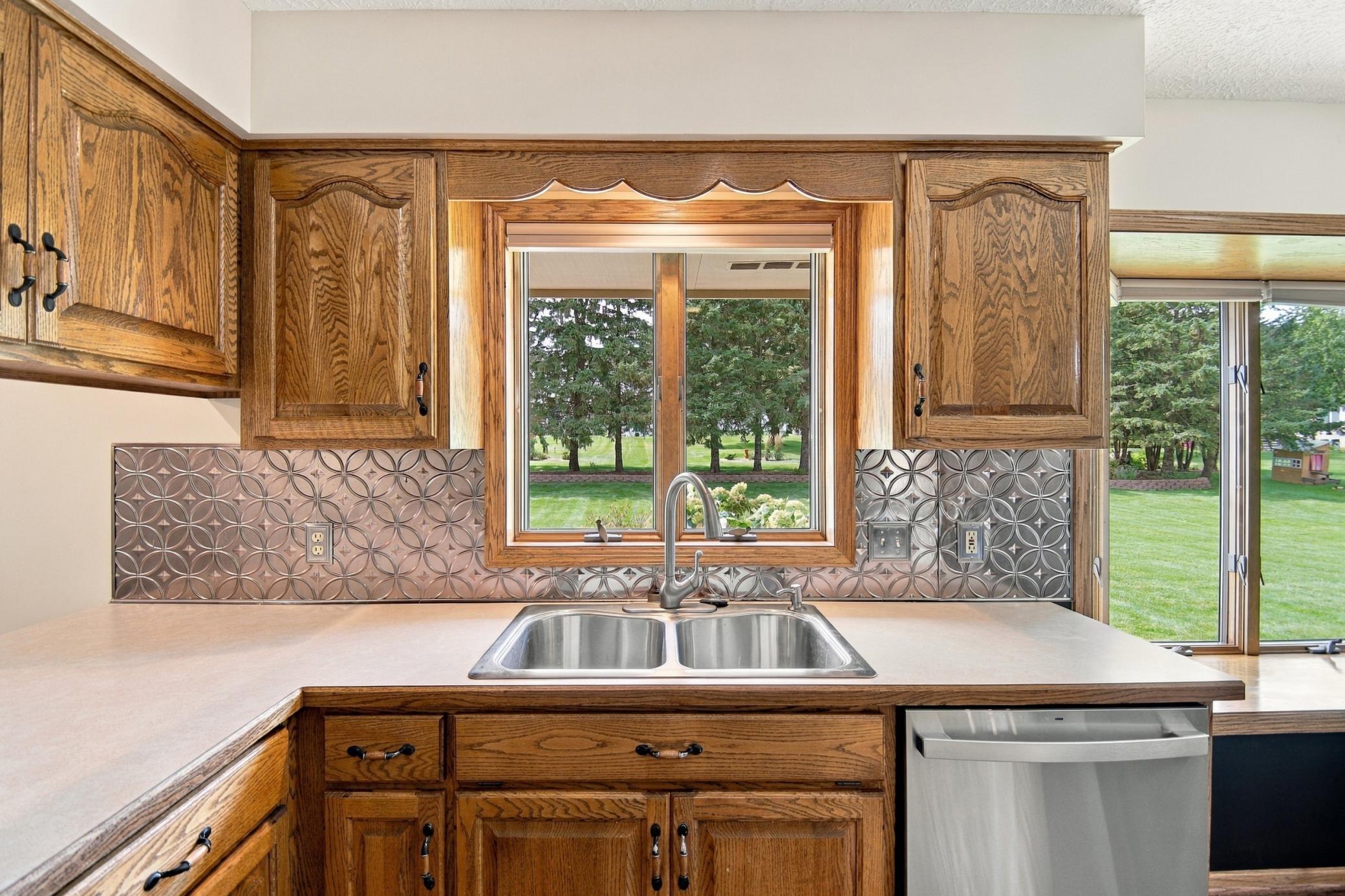 402 24th Street Southwest Austin, MN 55912 - Photo 11 of 60 Gallery Image 11