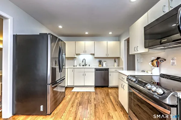 $587,000 | 690 Forest Road, Unit 771, West Haven, CT 06516