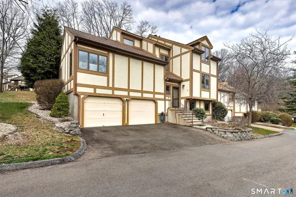 $587,000 | 690 Forest Road, Unit 771, West Haven, CT 06516