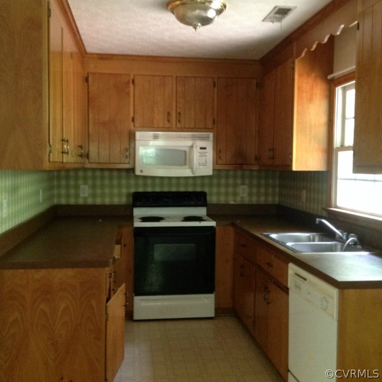 6508 Poplar Springs Road Sandston, VA 23150 - Photo 6 of 16 Gallery Image 6