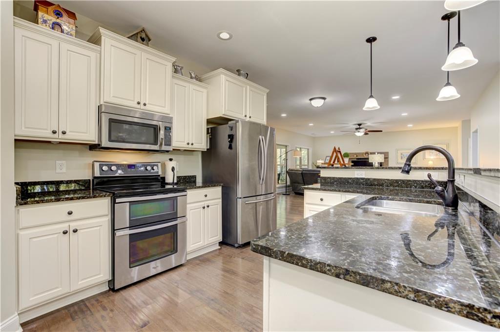 304 Garland Way Canton, GA 30115 - Photo 94 of 138