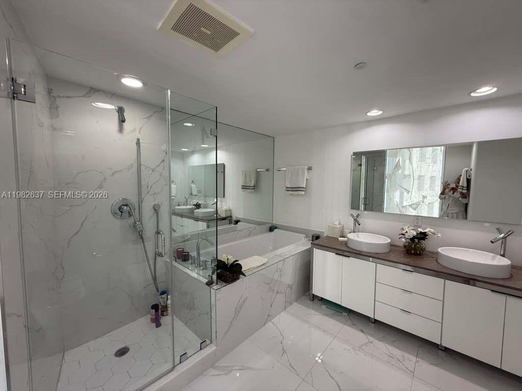 495 Brickell Avenue, Unit 511 Miami, FL 33131 - Photo 13 of 29