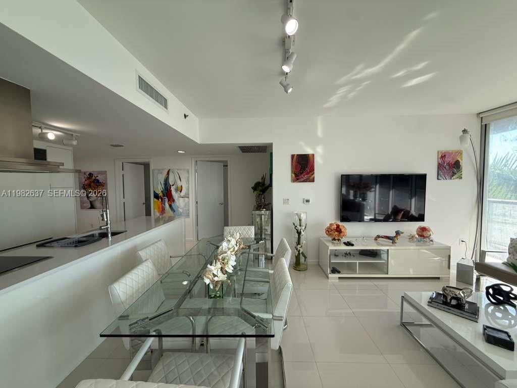 495 Brickell Avenue, Unit 511 Miami, FL 33131 - Photo 5 of 29