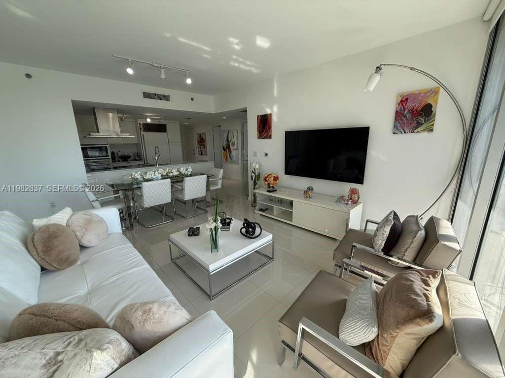 495 Brickell Avenue, Unit 511 Miami, FL 33131 - Photo 6 of 29