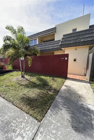 $2,600 | 8325 Southwest 137th Avenue, Unit 8325, Miami, FL 33183