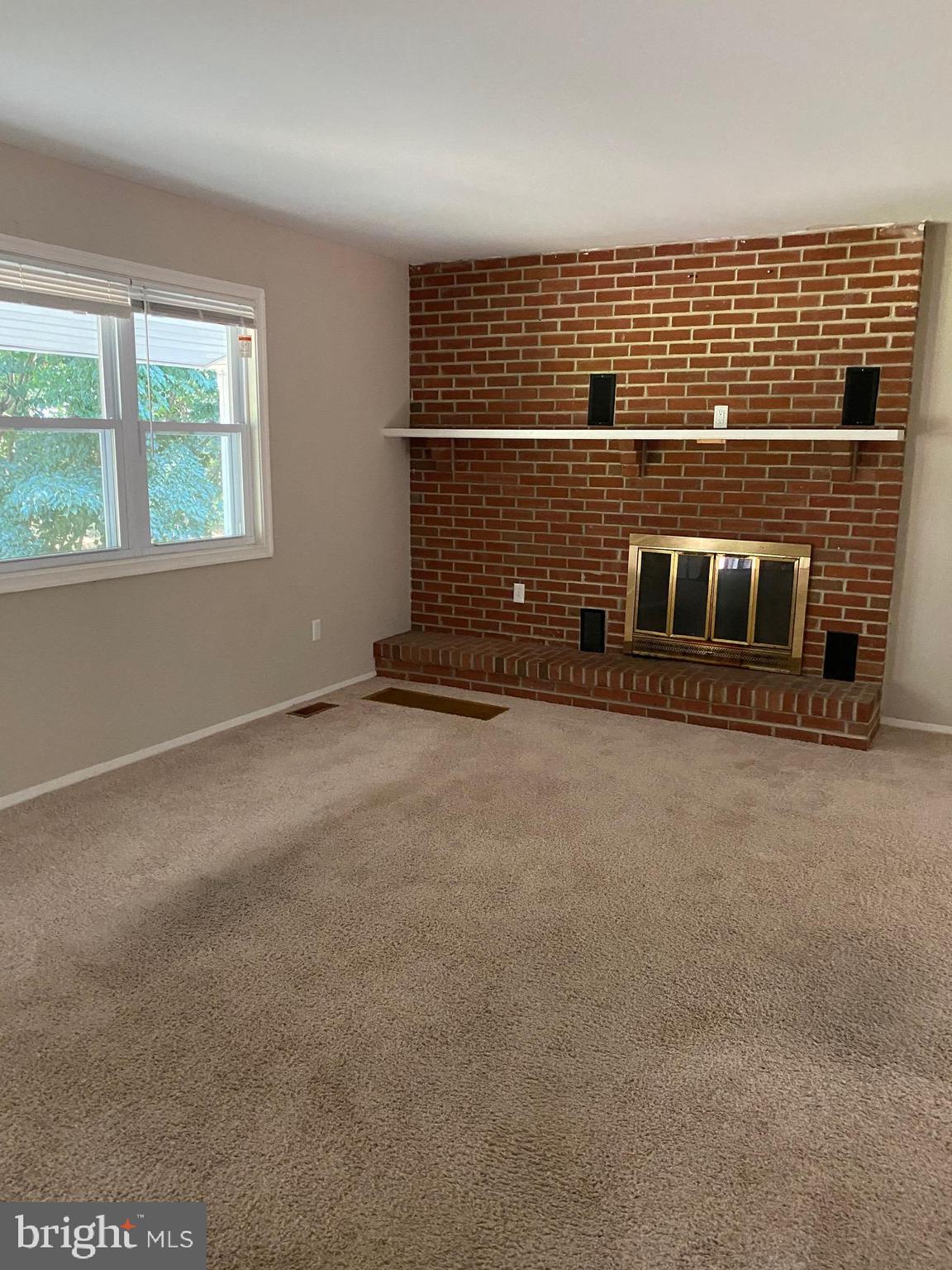 80 Kinseyville Road Nottingham, PA 19362 - Photo 7 of 19 Living Room w/fireplace