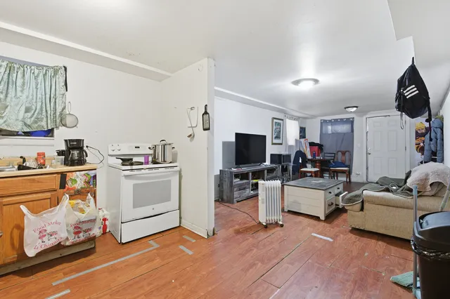 $349,900 | 4016 West Washington Boulevard, Chicago, IL 60624