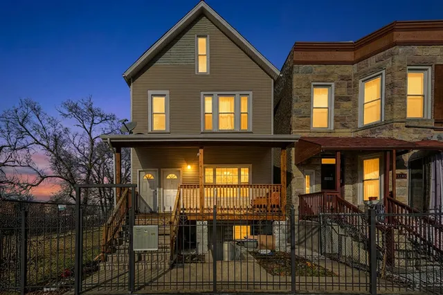 $349,900 | 4016 West Washington Boulevard, Chicago, IL 60624