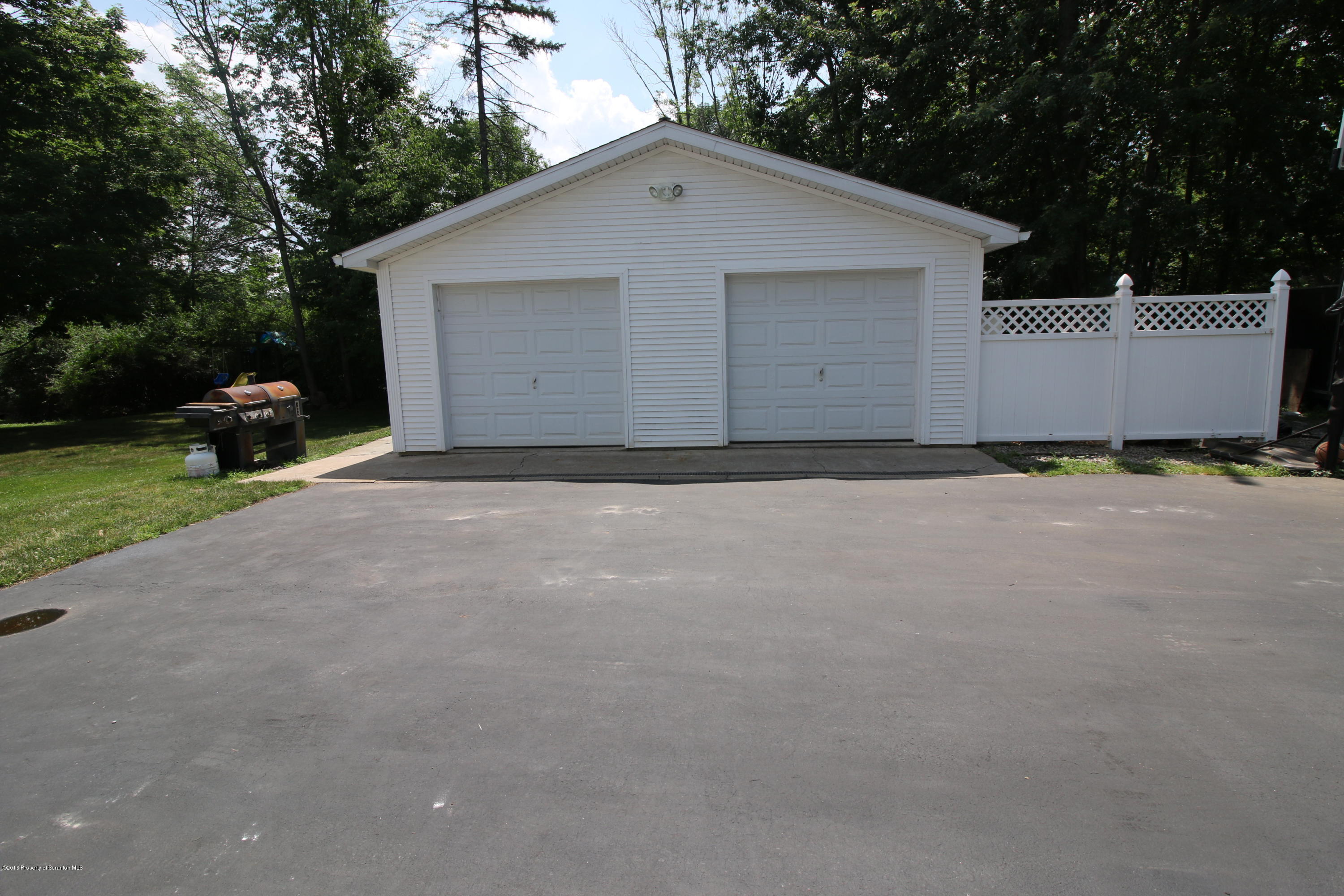 725 Winola Road Clarks Summit, PA 18411 - Photo 8 of 47 Gallery Image 8