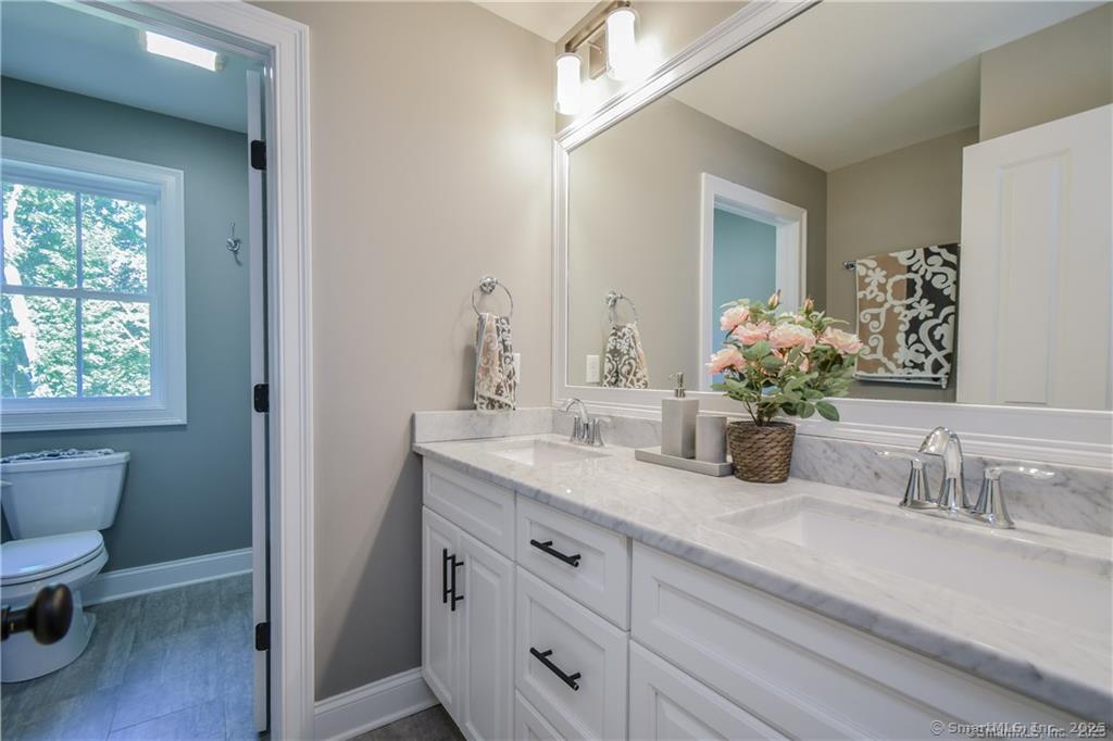 24 Deerwood Road Oxford, CT 06478 - Photo 30 of 37