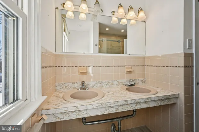 $575,000 | 3713 Meyer Lane, Hatboro, PA 19040