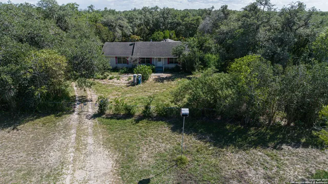 $325,000 | 2818 Wofford Lane, Beeville, TX 78102