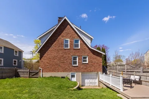 $995,000 | 220 Hillside Avenue, Arlington, MA 02476