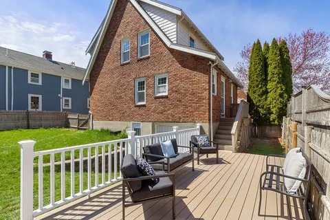 $995,000 | 220 Hillside Avenue, Arlington, MA 02476