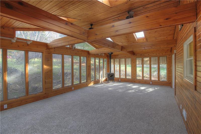 273 Foster Road New Brighton, PA 15066 - Photo 7 of 23 Gallery Image 7