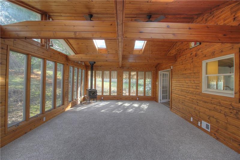 273 Foster Road New Brighton, PA 15066 - Photo 8 of 23 Gallery Image 8