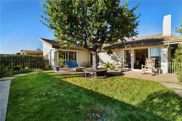 $2,999,000 | 11 Jetty Drive, Corona del Mar, CA 92625