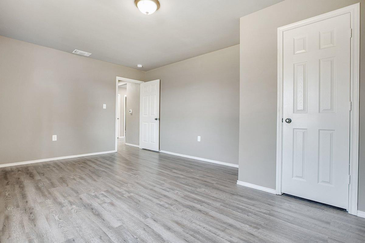 530 46th Street Lubbock, TX 79424 - Photo 9 of 14 Photo 9