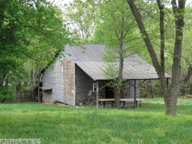 1644 Estes Ruffin, NC 27326 - Photo 3 of 11 Stable/Barn.