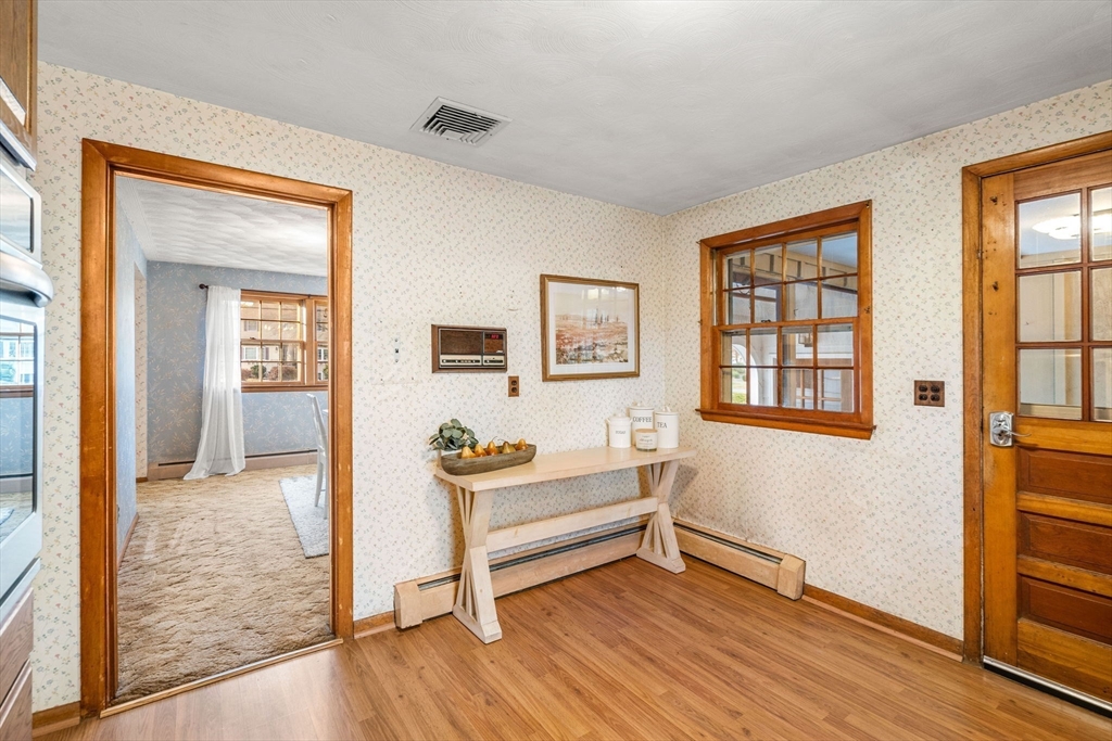 238 Fox Hill Road Burlington, MA 01803 - Photo 15 of 41 Gallery Image 15