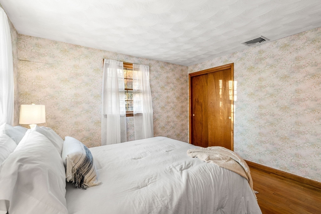 238 Fox Hill Road Burlington, MA 01803 - Photo 25 of 41 Gallery Image 25