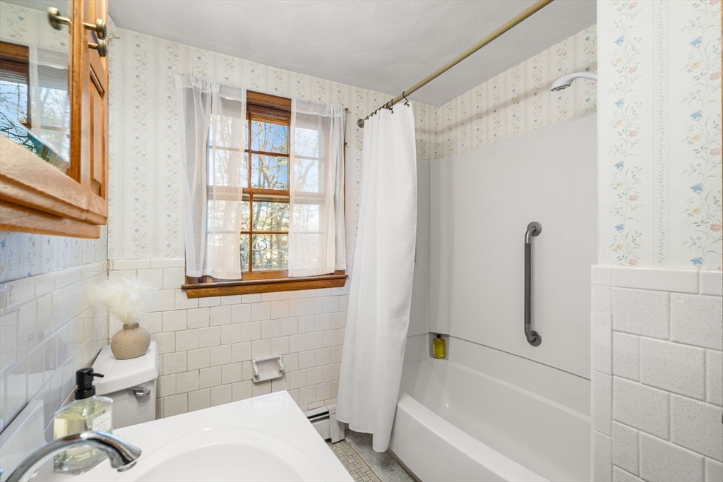 238 Fox Hill Road Burlington, MA 01803 - Photo 29 of 41 Gallery Image 29