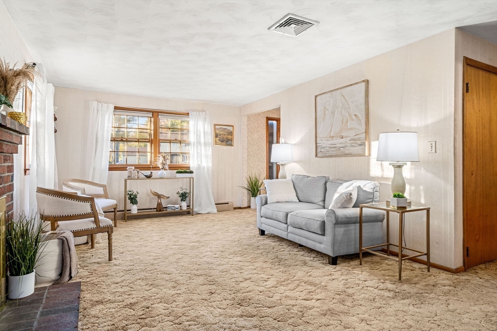 238 Fox Hill Road Burlington, MA 01803 - Photo 9 of 41 Gallery Image 9
