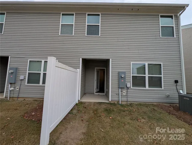 $1,950 | 9043 Lowfalls Lane, Charlotte, NC 28216