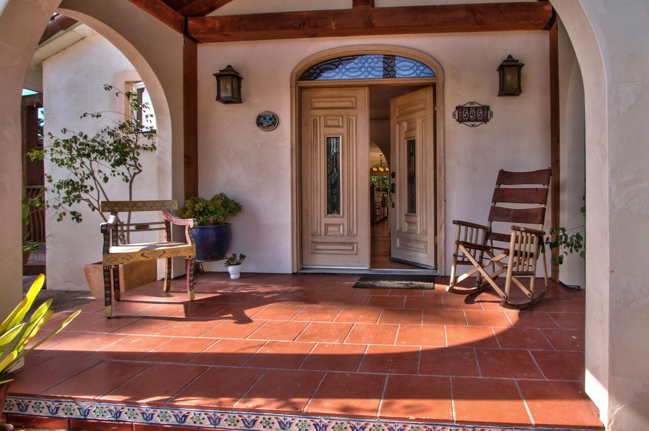 545 Pini Road Watsonville, CA 95076 - Photo 2 of 18 a view of hall way with furniture