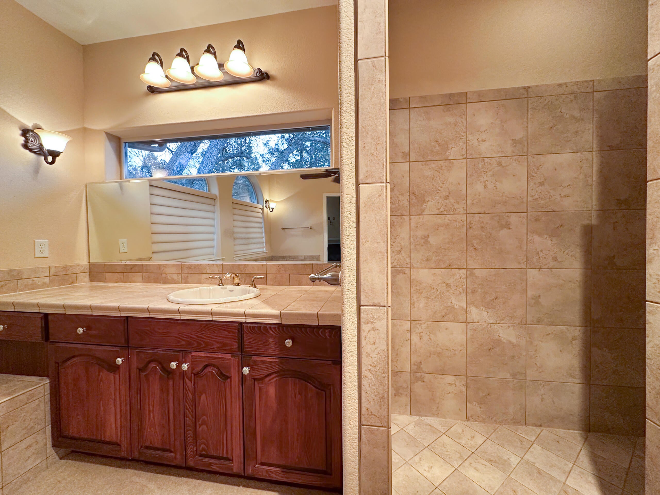 9751 Kestrel Road Klamath Falls, OR 97601 - Photo 36 of 67 IMG_5704