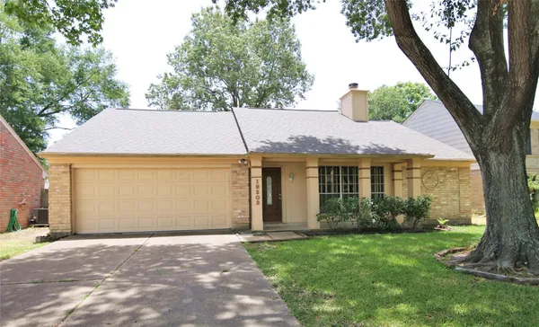 $1,800 | 18203 Brooknoll Drive, Houston, TX 77084