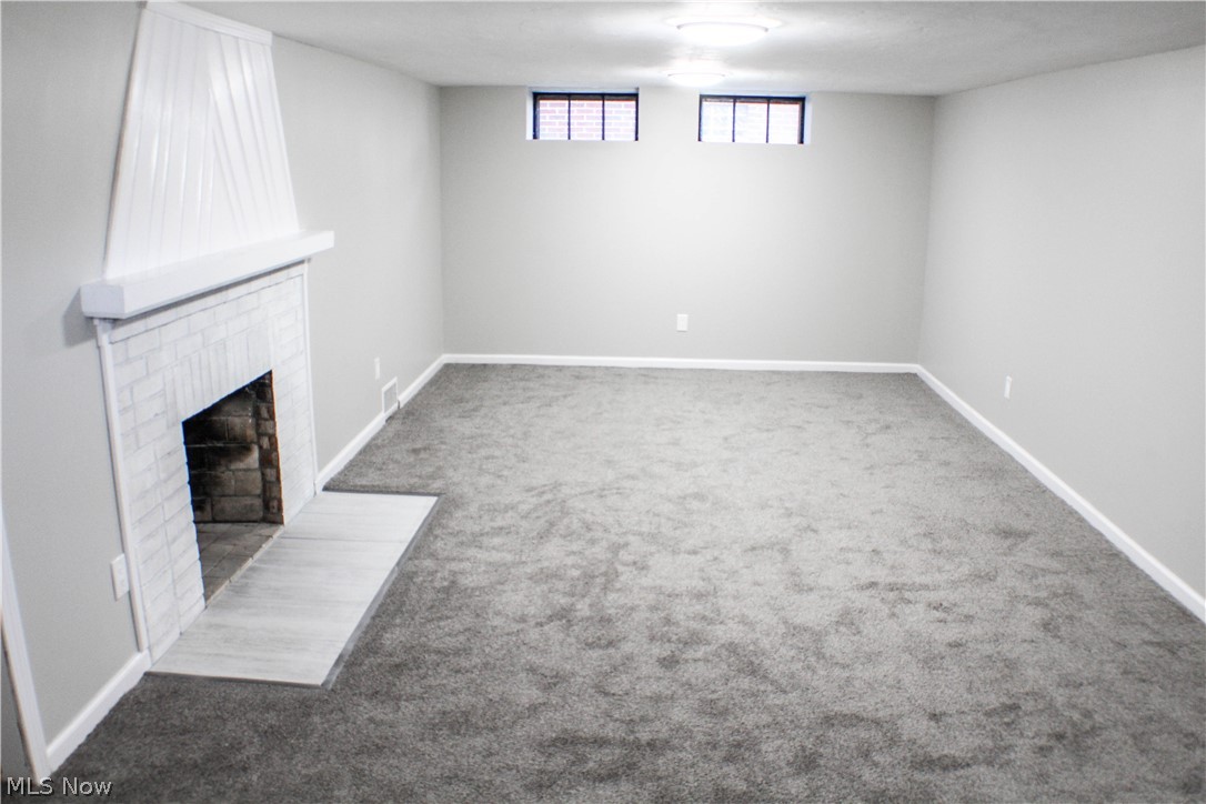 2436 Saybrook Road Cleveland, OH 44118 - Photo 25 of 32