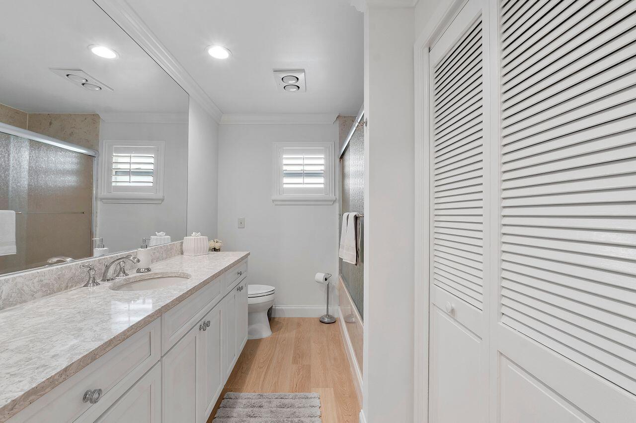 4251 Fox Trace Road Boynton Beach, FL 33436 - Photo 28 of 56 Second Bathroom