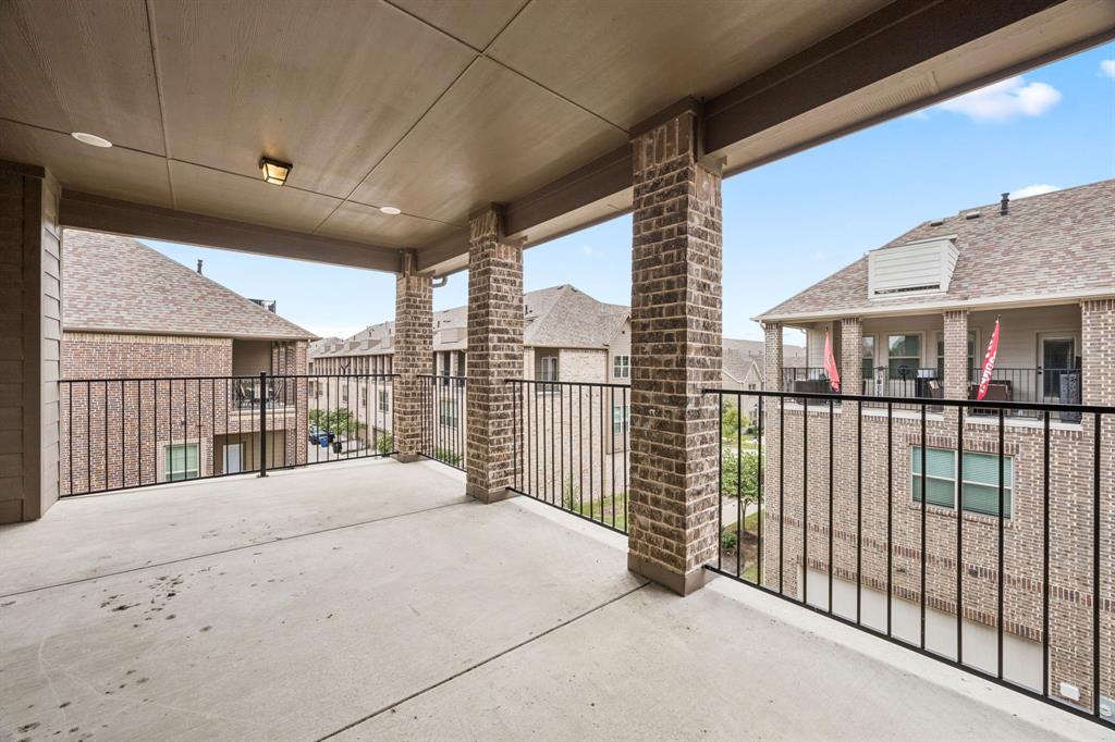 8081 Snowmass Drive Frisco, TX 75034 - Photo 23 of 25 a balcony with a balcony