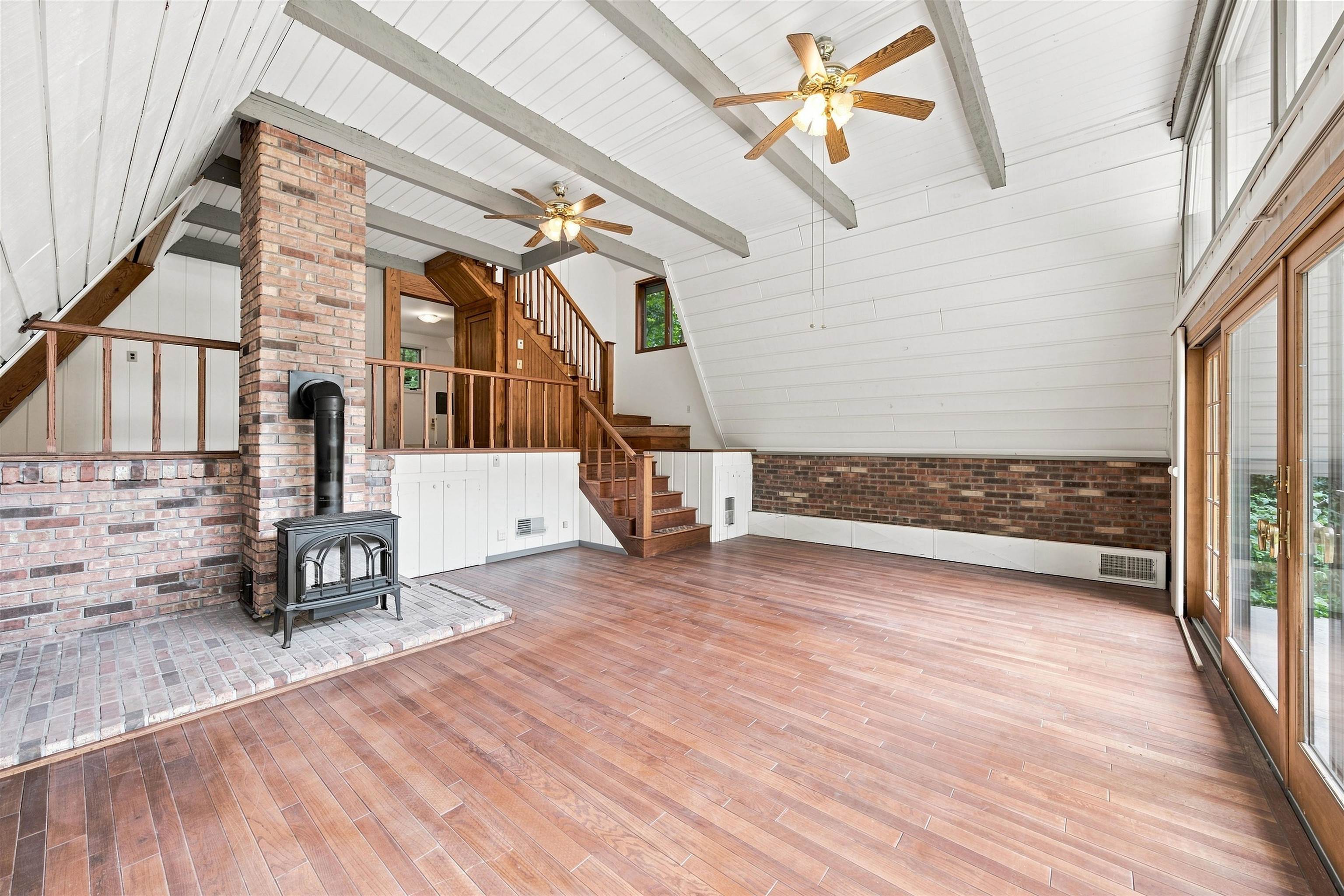 3618 South Maple Valley Road Suttons Bay, MI 49682 - Photo 32 of 74 1950236-d89b9a68-034f-4915-9039-4f066af3d890.JPG