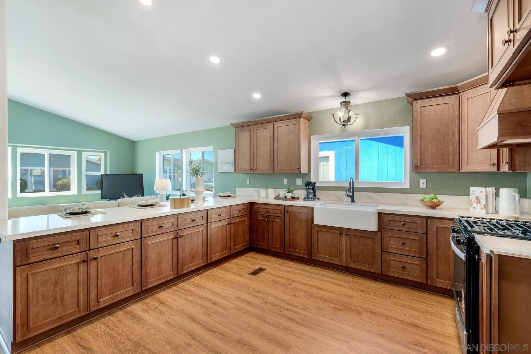 15935 Spring Oaks Road, Unit SPC 34 El Cajon, CA 92021 - Photo 10 of 34