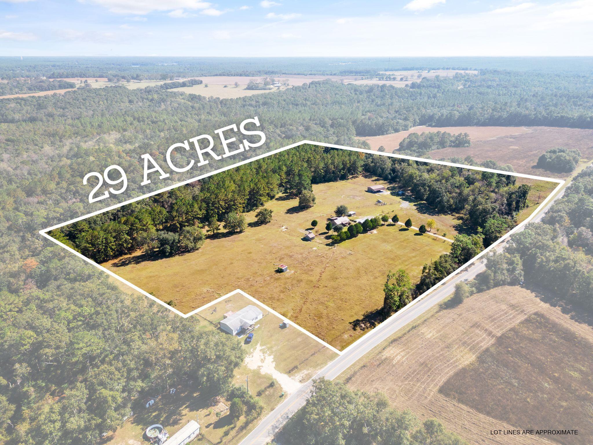 845 Williams Road DeFuniak Springs, FL 32433 - Photo 1 of 24 a view of a tennis court