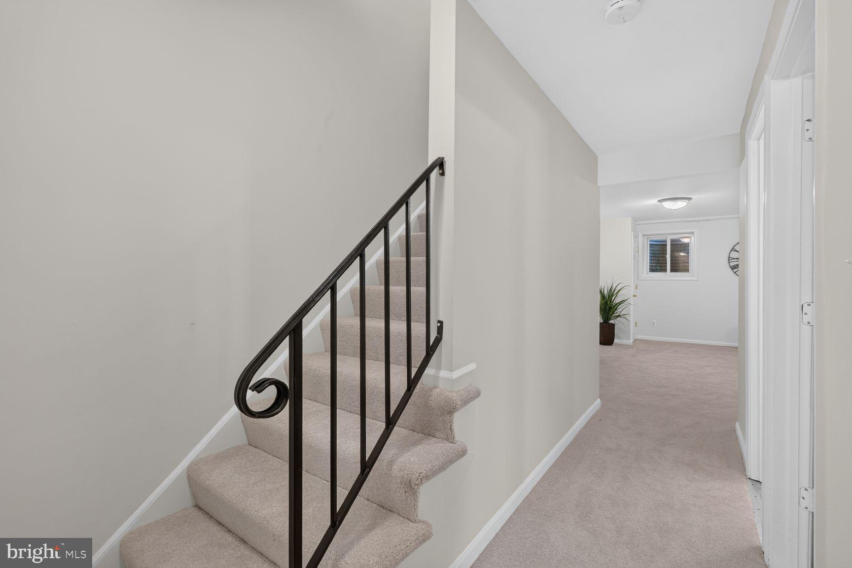 8312 Wickham Road Springfield, VA 22152 - Photo 39 of 49 Lower level stairway/hallway