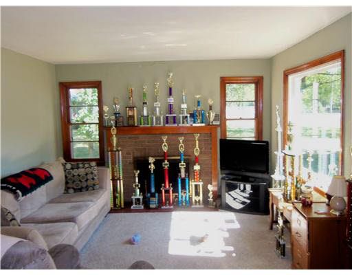 52261 Portage Road South Bend, IN 46628 - Photo 4 of 17 Gallery Image 4