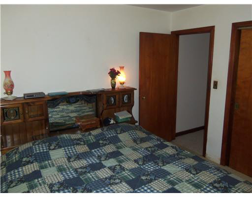 52261 Portage Road South Bend, IN 46628 - Photo 10 of 17 Gallery Image 10