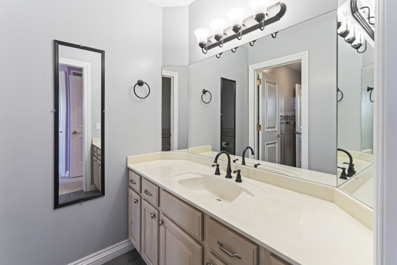 7441 Groveland Road Holly, MI 48442 - Photo 35 of 71 50123991-30.JPG
