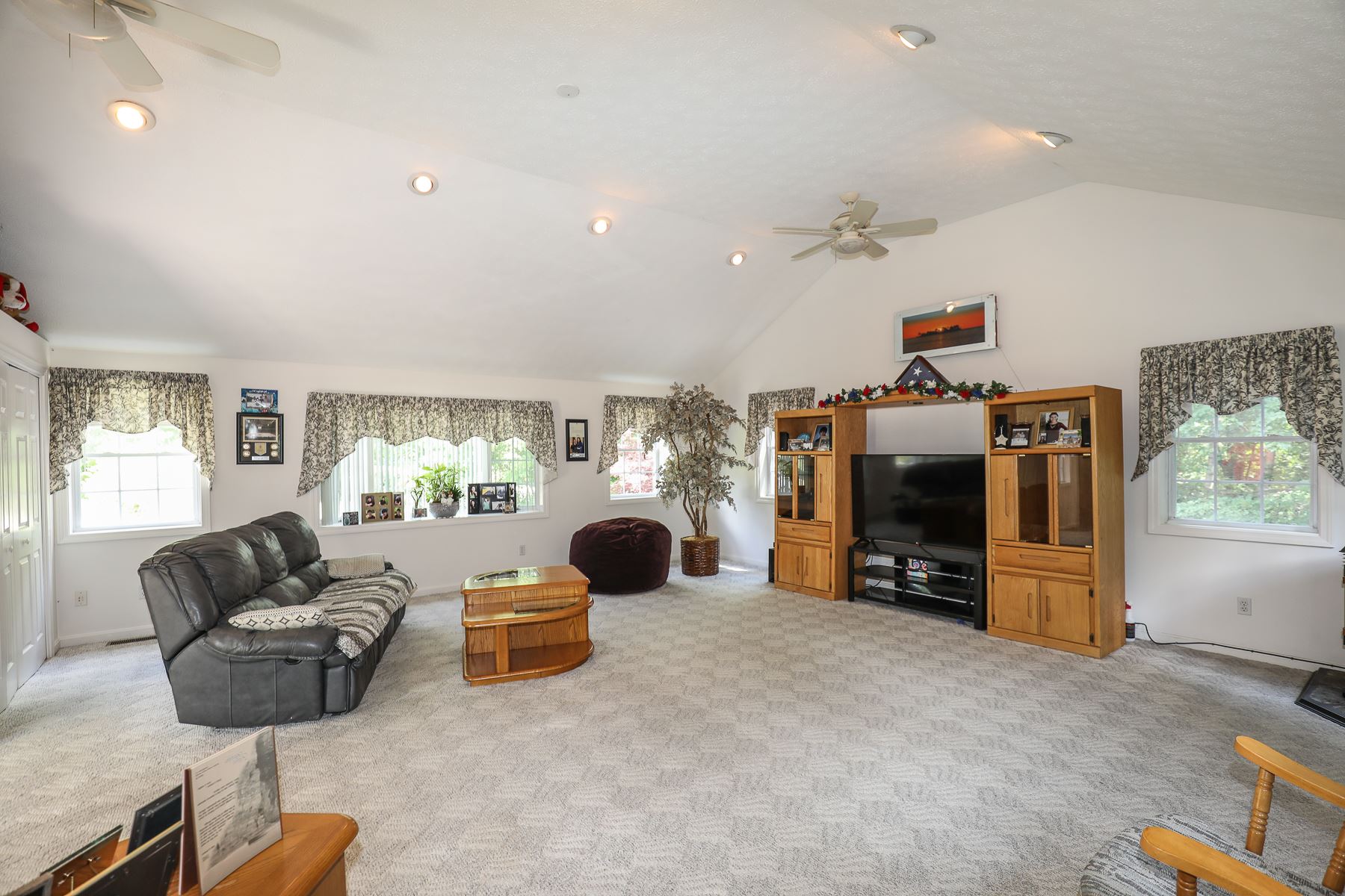 78 Wason Road Hudson, NH 03051 - Photo 11 of 27